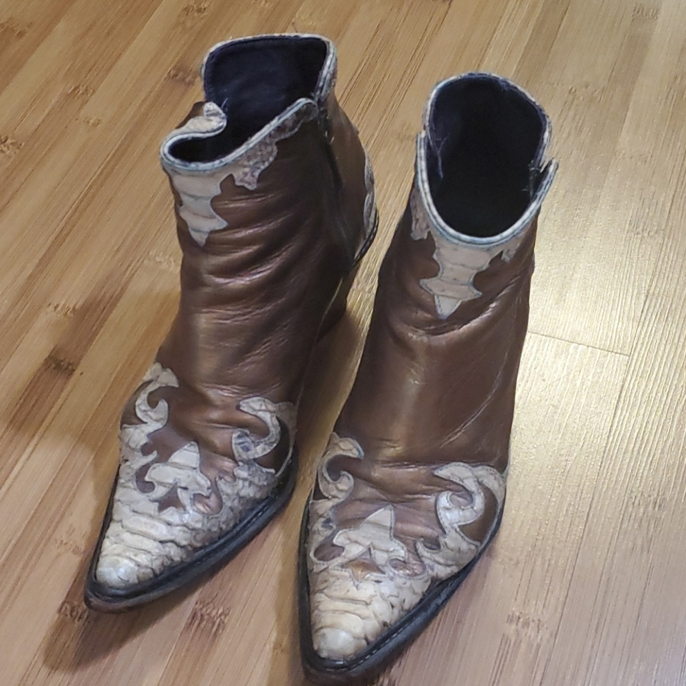 Donald Pliner joya western couture boots